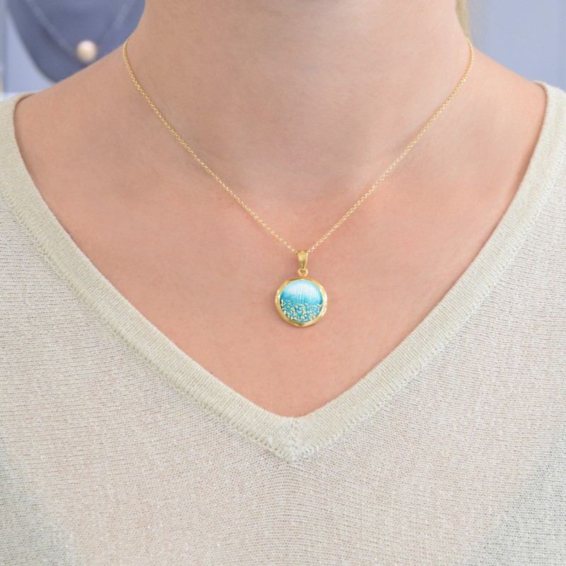 Handmade circle Pendant in silver 950 gold plated with turquoise enamel KON-A2M2X
